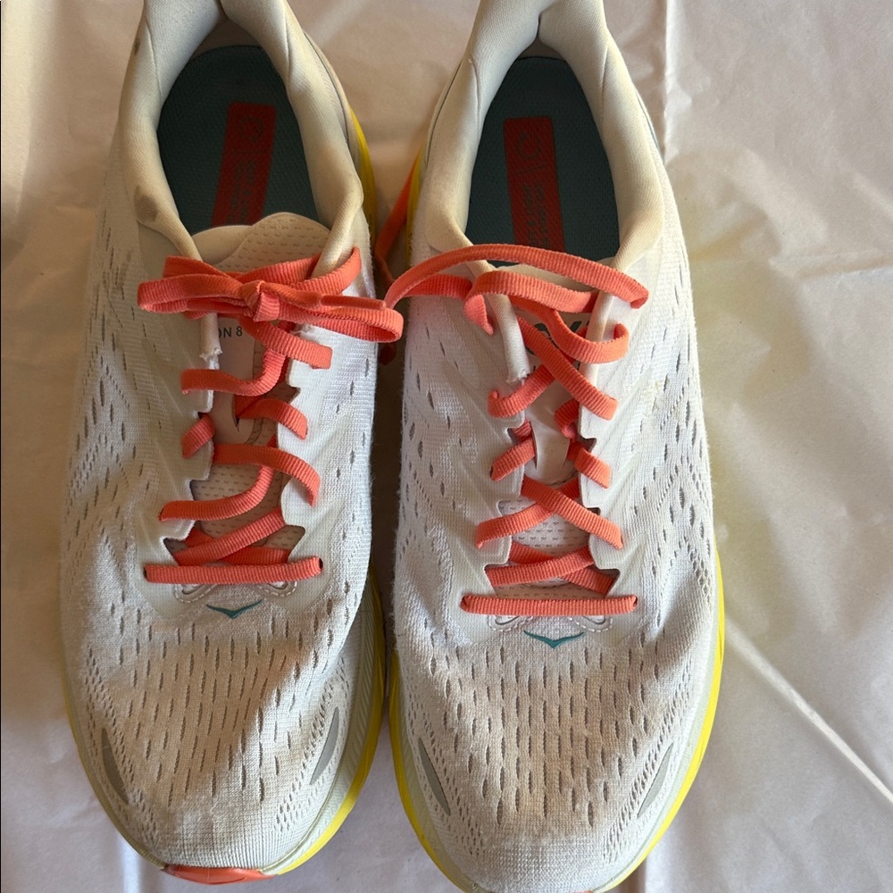 Men’s Hoka Clifton 8 shoes, size 10D